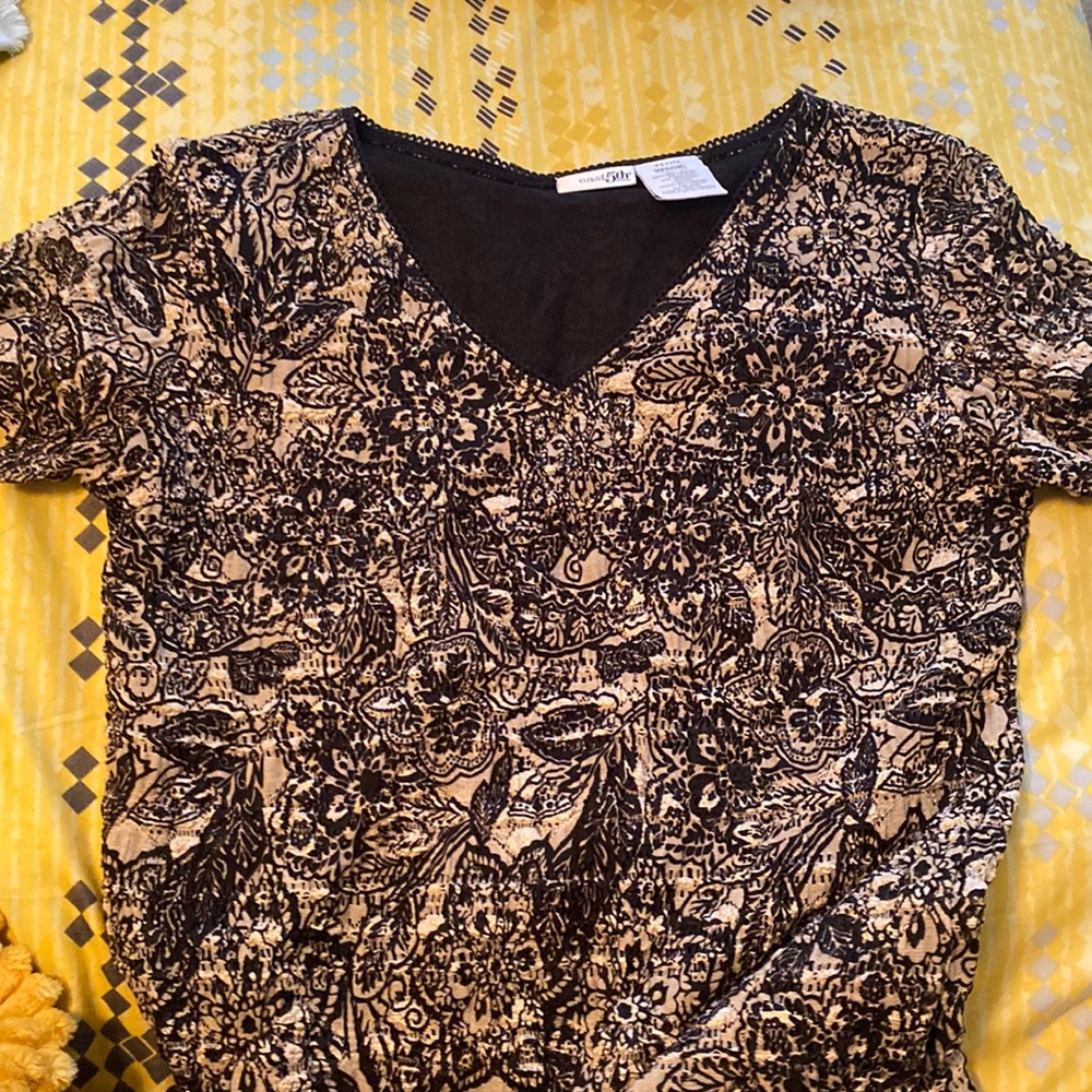 Black and Cream Blouse, regular length, textured. Perfect for Business casual.